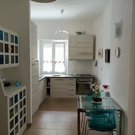 Comfy In Near Metro Apartment *