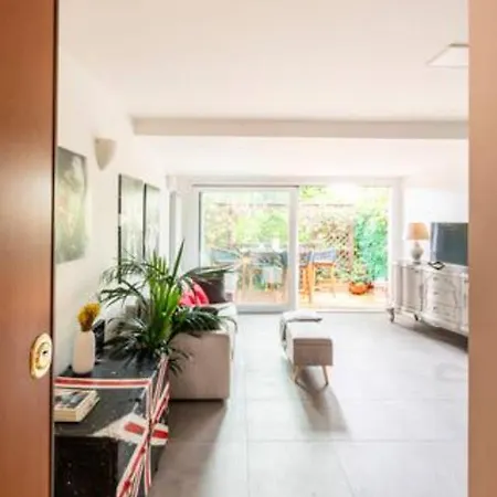 New Luxury Loft-la Fenetre Verte Apartment Rome
