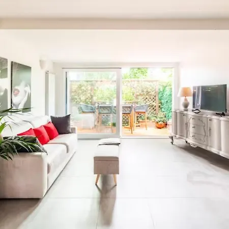 New Luxury Loft-la Fenetre Verte Apartment *