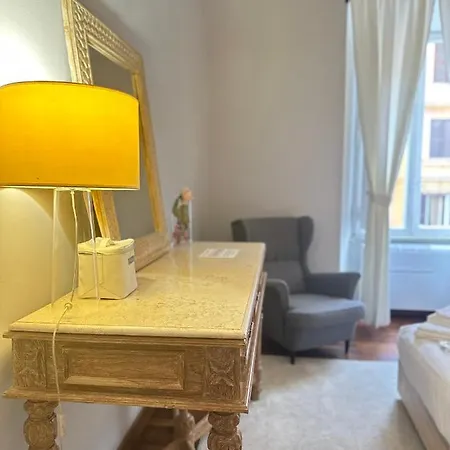 Lounge - *
