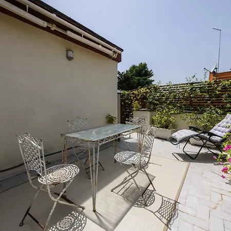 Appartamento Rooftop Porretta Citta Giardino Check-in From 3 Pm To 10 Pm Roma