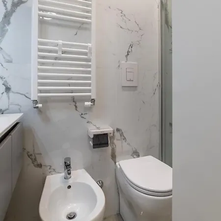 Eleonora Apartament *