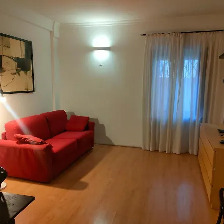 La Casa Di Cristiana E Alessandro Al Vaticano Apartment