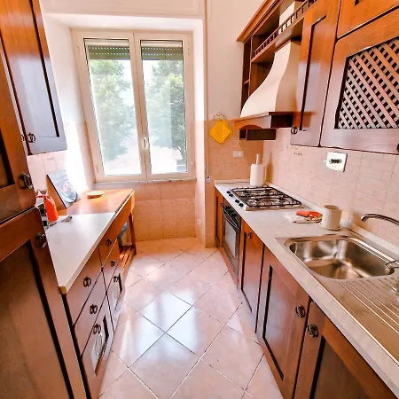 Vatican Shelter Roma