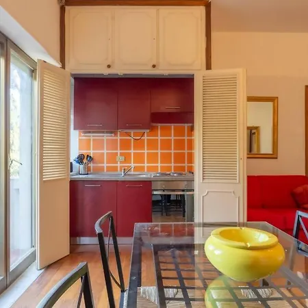 Plaza Cheery Apartment