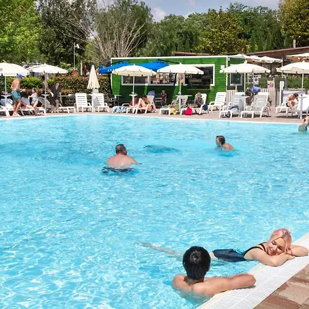 Tatil parkı Hu In Town Roma