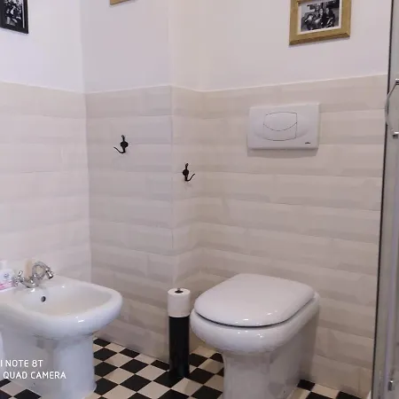 Vanity - 4 Bedrooms With 4 Bathrooms - Ac & Wifi * Rome