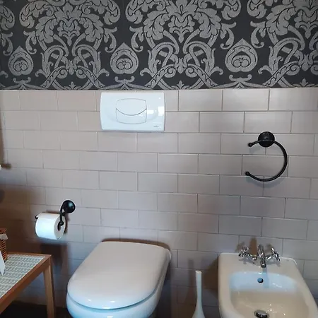 Vanity - 4 Bedrooms With 4 Bathrooms - Ac & Wifi Apartment Rome