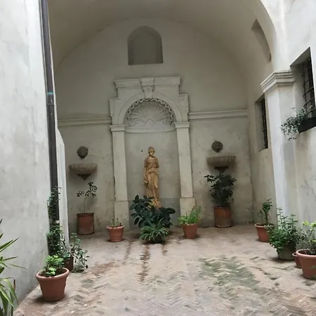 Apartment Domus Next Campo De'fiori With Thermal Shower