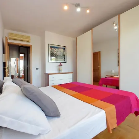 Crisafulli Apartment