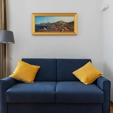 Colosseo Honey Apartment