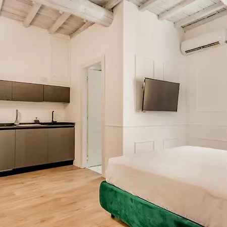 - Vittoria Palace * Rome