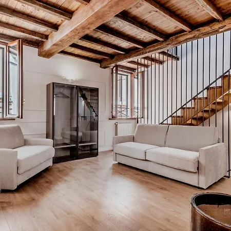 - Vittoria Palace Apartment *