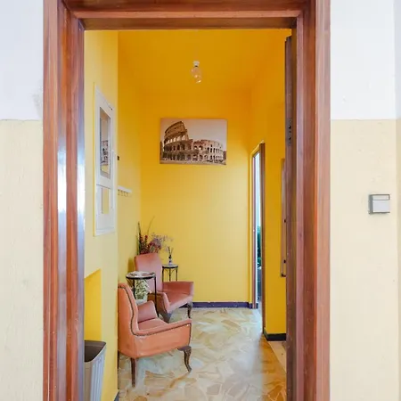 House Of Colours In Marconi, Apartment Rome