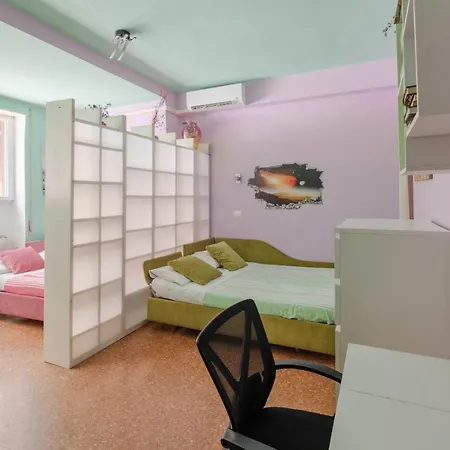 House Of Colours In Marconi, Rome