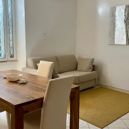La Carlotta Apartment