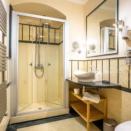 Luxury Opera Guest house