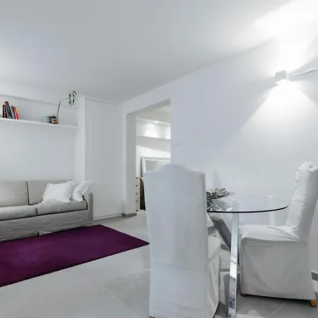 Apartment Pantheon Experience