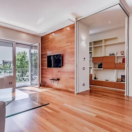 Luxury Front Of Cavalieri Hilton Apartment
