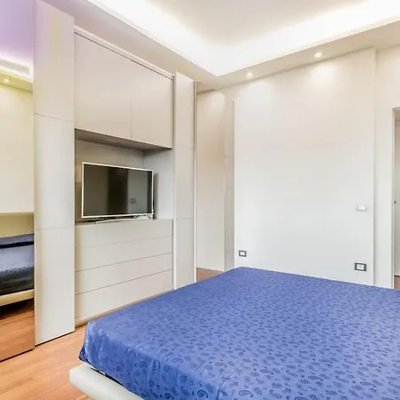 Luxury Front Of Cavalieri Hilton Apartment *