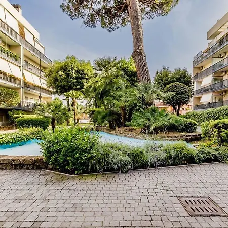 Apartment Luxury Front Of Cavalieri Hilton
