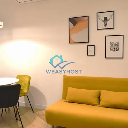 Renovated & Bright Tuscolanaflat Appartement Rome