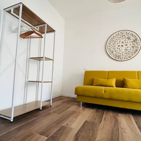 Eur Apartment