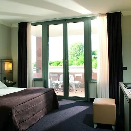 Hotel Ardeatina Park 4*