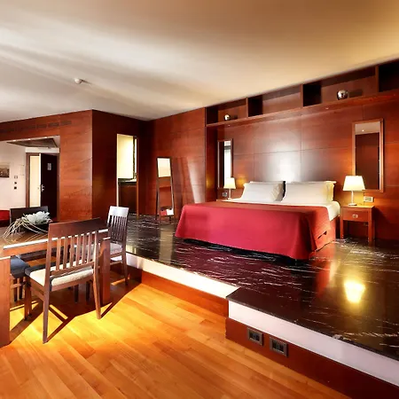 Exe International Palace Hotel 4*