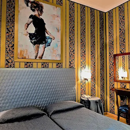 Hotel Lirico