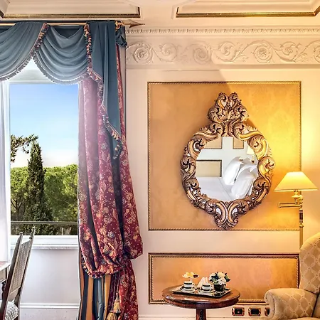 Hotel Splendide Royal - The Leading Of The World