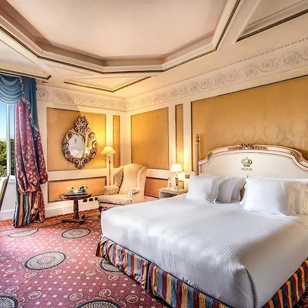 Splendide Royal - The Leading Of The World
