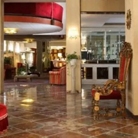 Lh Grand Hermitage