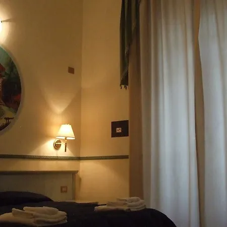 Cambridge Hotel