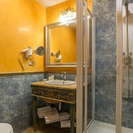 מלון Select Via Veneto 4*