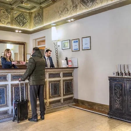Select Via Veneto מלון 4*