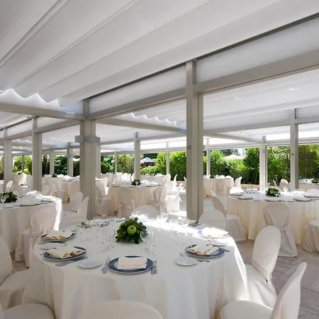 Hotel - Eur Parco Dei Medici By Ihg 4*