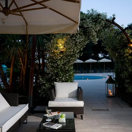 Hotel - Eur Parco Dei Medici By Ihg 4*