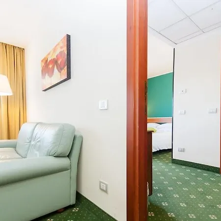 Bv Oly Hotel 4*