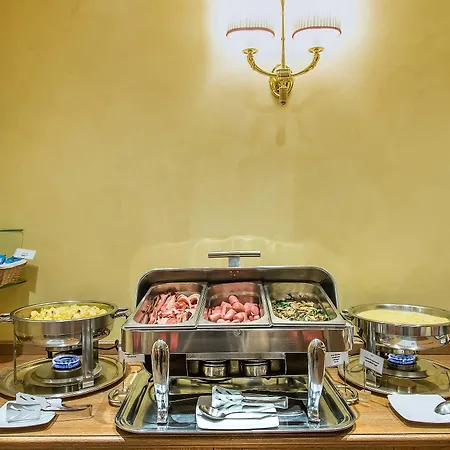 Hotel River Palace 4*