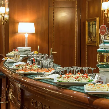 River Palace Hotel 4*