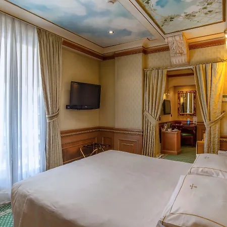 River Palace Hotel 4*