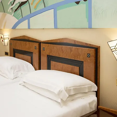 Best Western Artdeco Hotel 4*