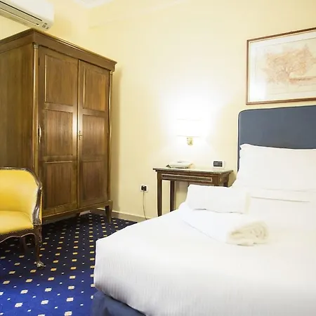 Hotel Napoleon 4*