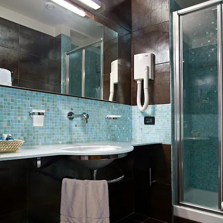 Hotell Memphis 4*