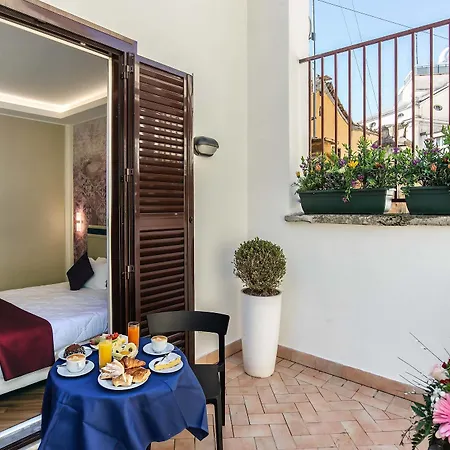 Memphis Hotell 4*