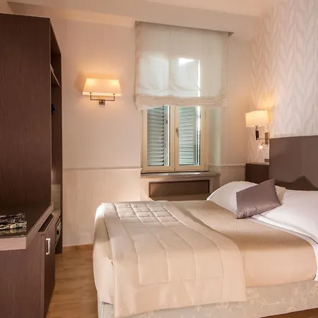 Hotel Alexandra 3*