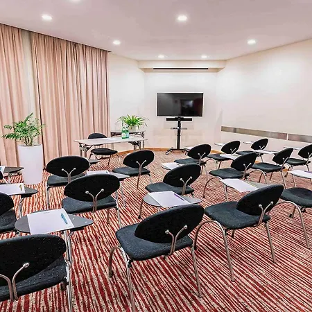 Mercure Piazza Bologna 3*