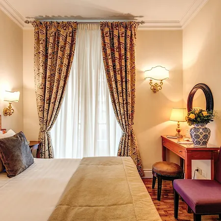 Cortina Otel