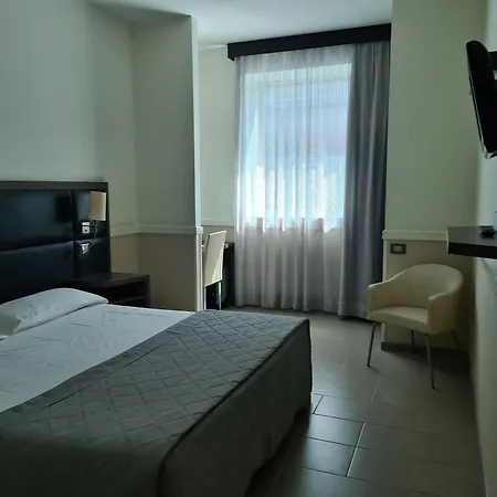 Artis Hotel 4*